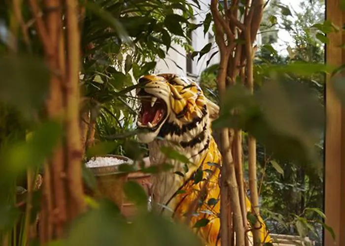 Bernstein Kastania Hotell