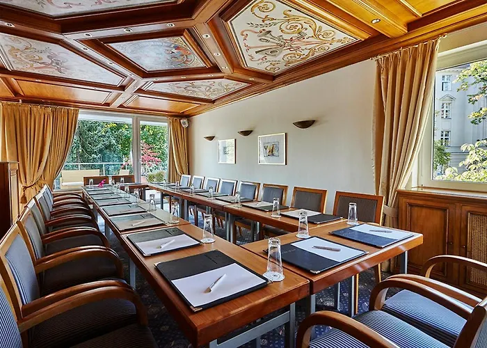 Bernstein Kastania Hotell