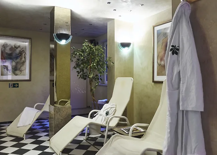 Bernstein Kastania Hotell 4*