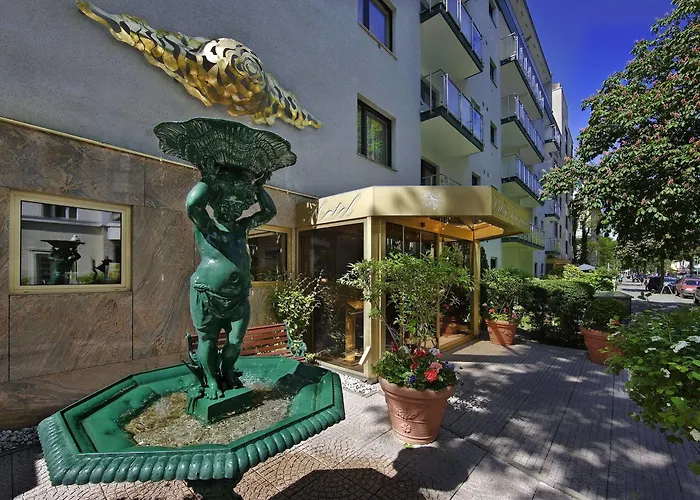 Bernstein Kastania Hotell