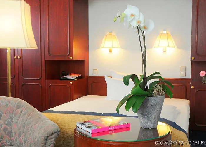 Hotell Bernstein Kastania 4*