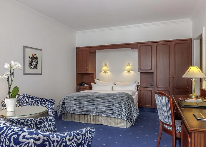 Bernstein Kastania ベルリン