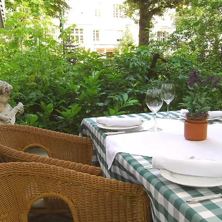 מלון Bernstein Kastania