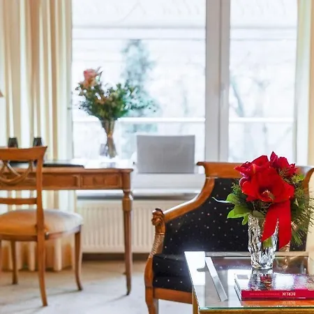 Bernstein Kastania 4* Berlijn