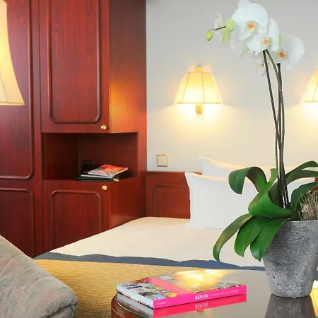 Bernstein Kastania Hotell 4*