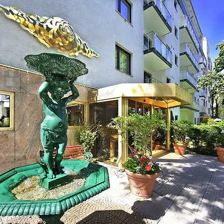 Hotell Bernstein Kastania 4*