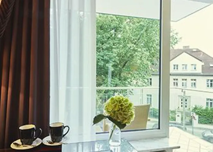 Bernstein Kastania 4* Berlin