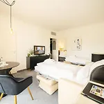Bernstein Kastania Hotel Berlin