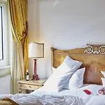 Bernstein Kastania 4* Berlin