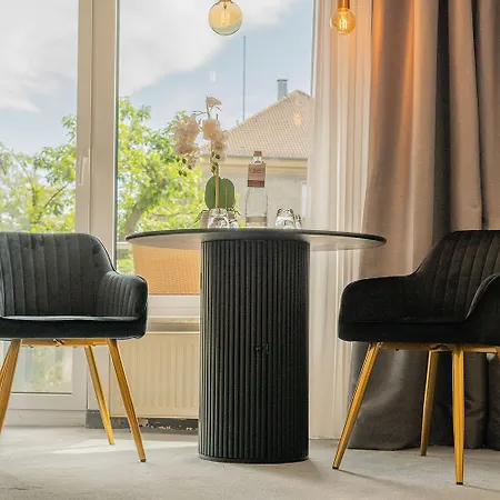 Bernstein Kastania برلين