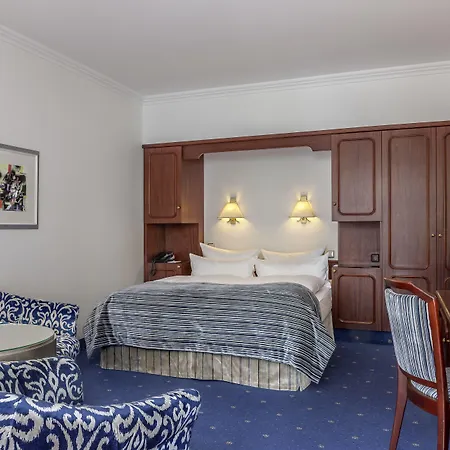 Bernstein Kastania برلين