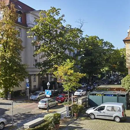 Bernstein Kastania 4* Berlin