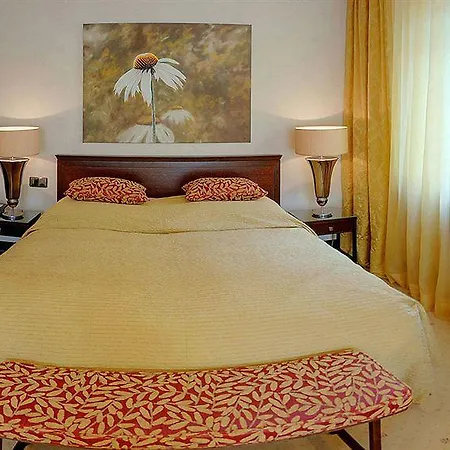 Bernstein Kastania Hotel 4*