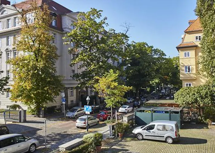 Bernstein Kastania 4* Berlin